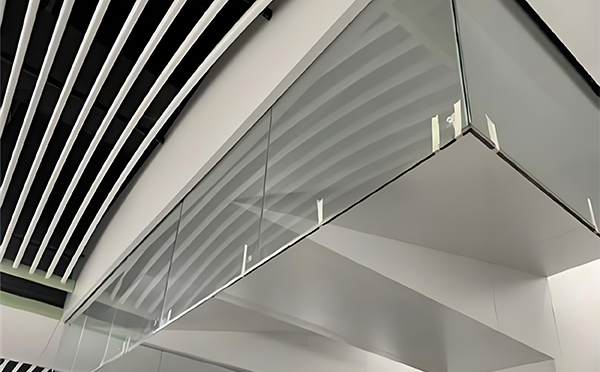 乐都玻璃挡烟垂壁