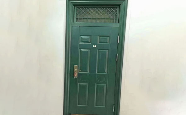 乐都学校教室门