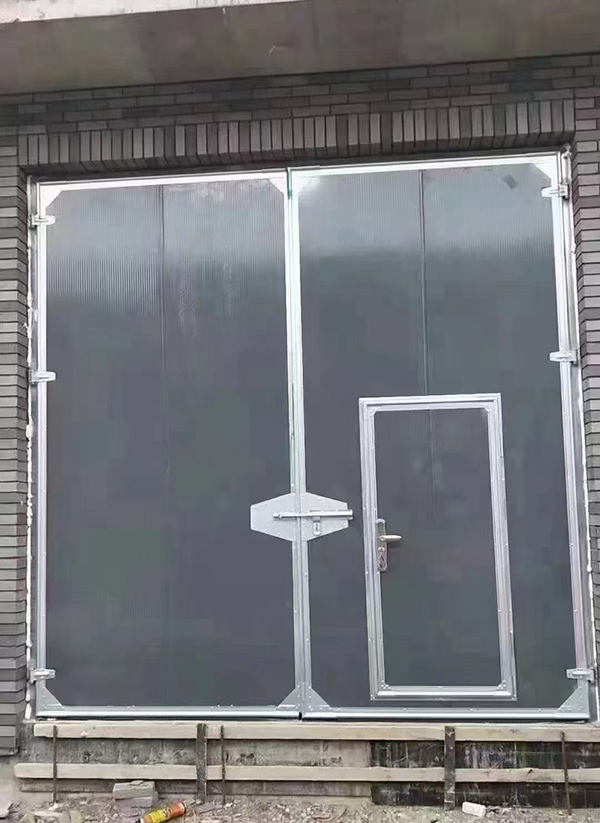 乐都工业平开门在大型设备制造车间的应用实例