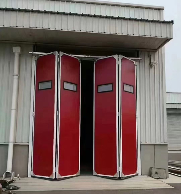 乐都工业折叠门在大型装配车间出入口的应用实例